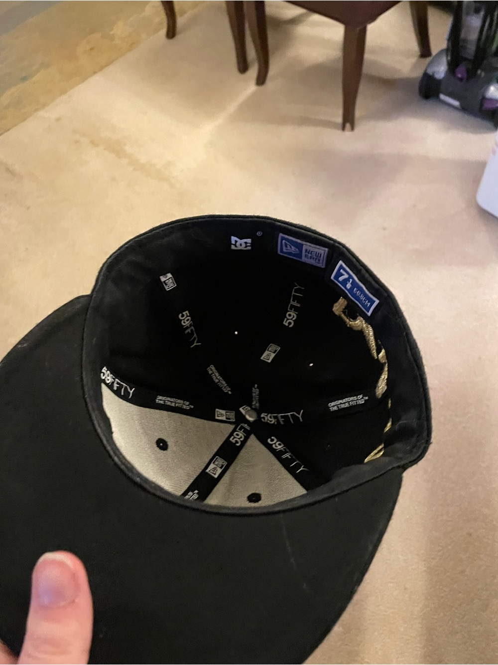 DC hat - Picture 5 of 8